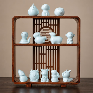 Blauweißes Teetier aus Porzellan