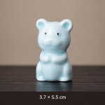 Blauweißes Teetier aus Porzellan — Bär
