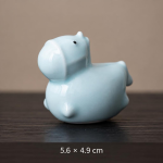 Blauweißes Teetier aus Porzellan — Längliche Tierfigur