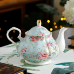 Blumenteekanne aus Keramik mit 900 ml — Rosa Blumen, blauer Grund