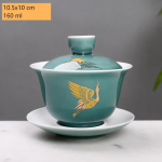 Chinesischer Gaiwan aus Porzellan mit Golddekor — Mintgrün, Kranich nach rechts gewandt