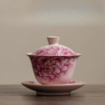 Chinesischer Gaiwan mit Pfingstrosen aus Keramik — Rosa Blumendekor
