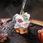 Chinesisches Löwentanz-Teetier aus Kunstharz