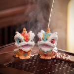 Chinesisches Löwentanz-Teetier aus Kunstharz — 2er-Set