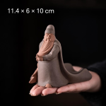 Chinesisches Tea Pet aus violettem Ton, handgefertigt — Sitzend mit langem Bart