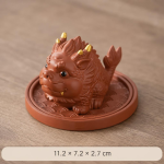Chinesisches Tea Pet Drachenfisch — Rotbraun mit Sockel