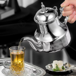 Dallah-Kanne aus Edelstahl für Kaffee — Silberfarben