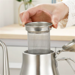 Edelstahl-Teekanne mit Teesieb, 1,5 L