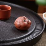Fisch-Tea-Pet aus Töpferware — Terrakottaorange