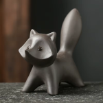 Fuchs-Teetier aus Yixing-Ton — Silbrig-dunkelgrau