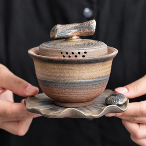 Gaiwan aus Keramik mit Deckel und Untertasse