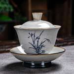 Gaiwan aus Porzellan mit blauem Dekor — Stängel und Blätter