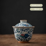 Gaiwan aus Porzellan mit Blumen oder Fruchtdekor — Gaiwan mit Fruchtmotiv