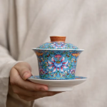 Gaiwan aus Porzellan mit Emailldekor und Deckel