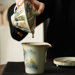 Gaiwan aus Porzellan mit Landschaftsdekor