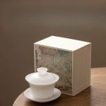 Gaiwan aus weißem Porzellan mit Untertasse — Mit Geschenkbox