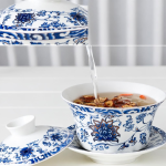 Gaiwan mit chinesischem Dekor, handbemalt