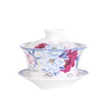 Gaiwan mit chinesischem Dekor, handbemalt — Hellblaue und himbeerfarbene Blumen
