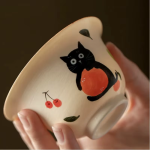 Gaiwan mit Katzenmotiv und Kirschdekor aus Keramik
