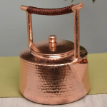 Gehämmerte Kupfer-Teekanne im Vintage-Stil