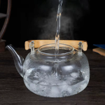 Glas-Teekanne mit Filter aus Borosilikatglas