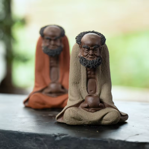 Großes bärtiges Tea Pet aus Yixing-Ton (Zisha)