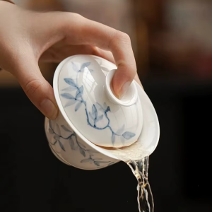 Handbemalter Gaiwan aus Porzellan, 165 ml