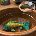Koi-Tee-Figuren aus Kunstharz — Türkisgrün