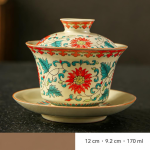 Porzellan-Gaiwan mit Berg oder Blumenmotiv — Blumen