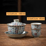 Porzellan-Teeservice mit Gaiwan oder Kanne — Gaiwan mit Tassen, Kalligrafie und rote Siegel