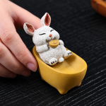 Tea Pet aus Yixing-Ton mit Tier in Badewanne
