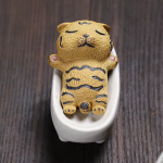Tea Pet aus Yixing-Ton mit Tier in Badewanne — Ockerfarbene Tigerkatze
