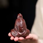 Tea Pet Bodhidharma aus Yixing-Ton (Zisha)
