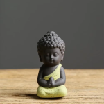 Tea Pet Buddha aus Keramik als Mönchsfigur — Helles Zitronengelb