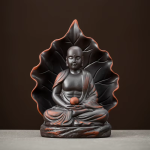 Tea Pet Buddha mit Teesieb aus violettem Ton — Anthrazit und Kupfer