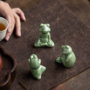 Tea Pet Frosch aus Seladonkeramik