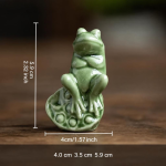 Tea Pet Frosch aus Seladonkeramik — Lotus