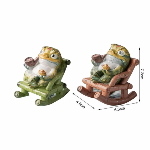 Tea Pet Frosch im Schaukelstuhl