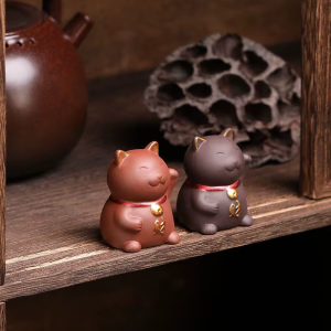 Tea Pet Glückskatze aus violettem Ton