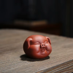 Tea Pet Glücksschwein aus Keramik — Terrakotta