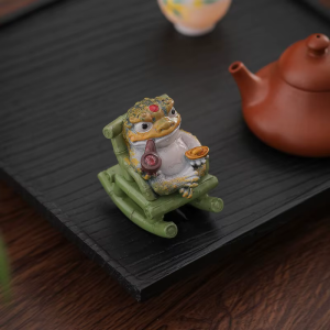 Tea Pet Goldene Kröte aus Kunstharz