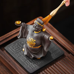 Tea Pet Gott des Reichtums aus violettem Ton