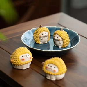 Tea Pet Igel aus violettem Ton