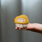 Tea Pet Igel aus violettem Ton