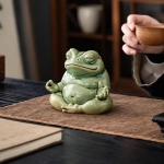 Tea Pet Meditierender Frosch aus glasierter Keramik