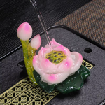 Tea Pet mit Lotusblüte aus Kunstharz
