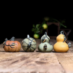 Tea Pet mit Wasserfontäne aus violettem Ton — 4er-Set