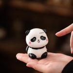 Tea Pet Pandabär aus Keramik