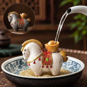 Tea Pet Pferd aus Resin mit Wärmefarbwechsel