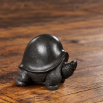 Tea Pet Schildkröte aus Yixing-Ton, handgeschnitzt